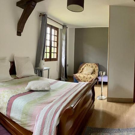 Manoir Melphil Bed & Breakfast Saint-Etienne-la-Thillaye Exterior photo