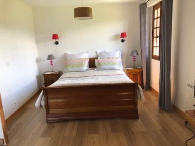 Manoir Melphil Bed & Breakfast Saint-Etienne-la-Thillaye Exterior photo