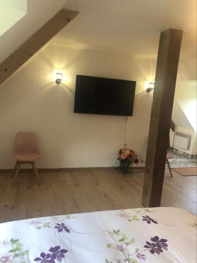 Manoir Melphil Bed & Breakfast Saint-Etienne-la-Thillaye Exterior photo