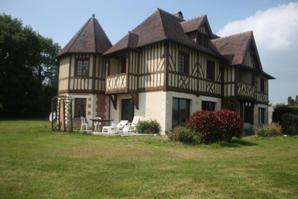 Manoir Melphil Bed & Breakfast Saint-Etienne-la-Thillaye Exterior photo