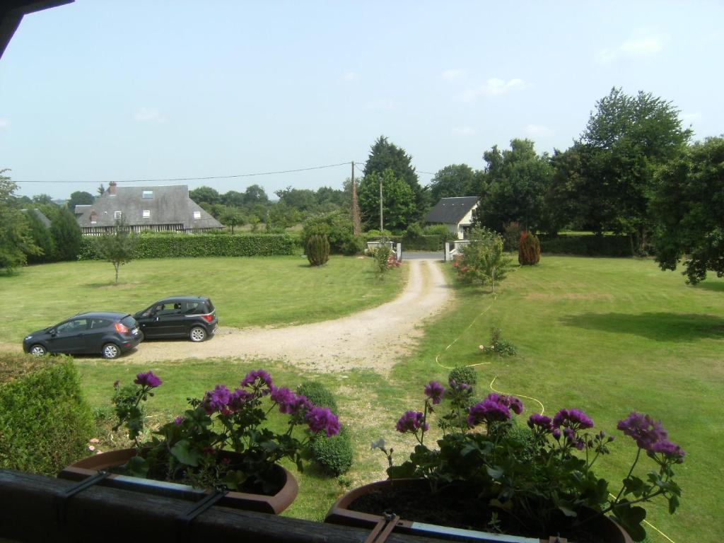Manoir Melphil Bed & Breakfast Saint-Etienne-la-Thillaye Exterior photo